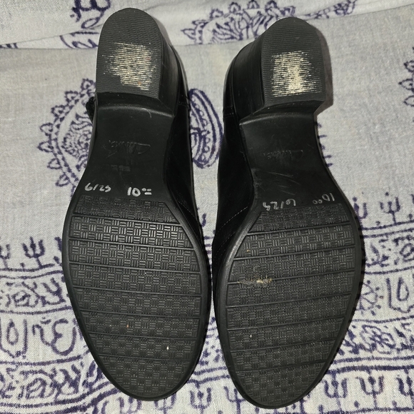 Designer Black Women's Heels - Picture 5 of 5